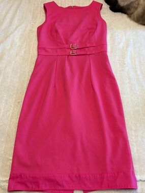 Sleeveless Pink Sheath Dress with Waist Buckle Detail